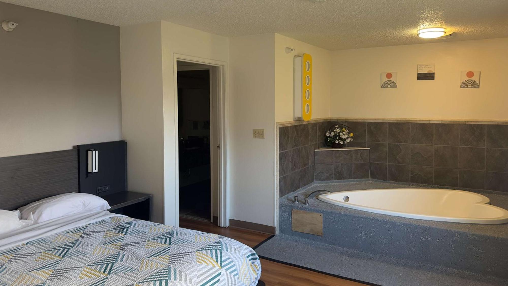 Motel 6-Waterloo, Ia Екстериор снимка